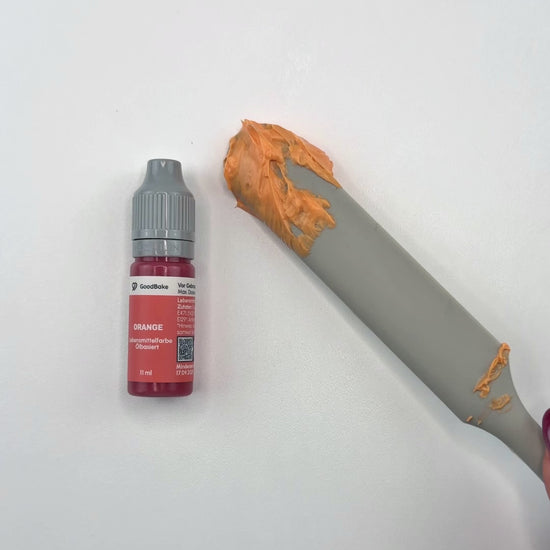 Farbabstufungen der GoodBake Lebensmittelfarbe ölbasiert Orange – vom Vollton über Mittel bis Hell